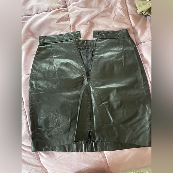 Leather skirt Size 2 - Picture 3 of 6